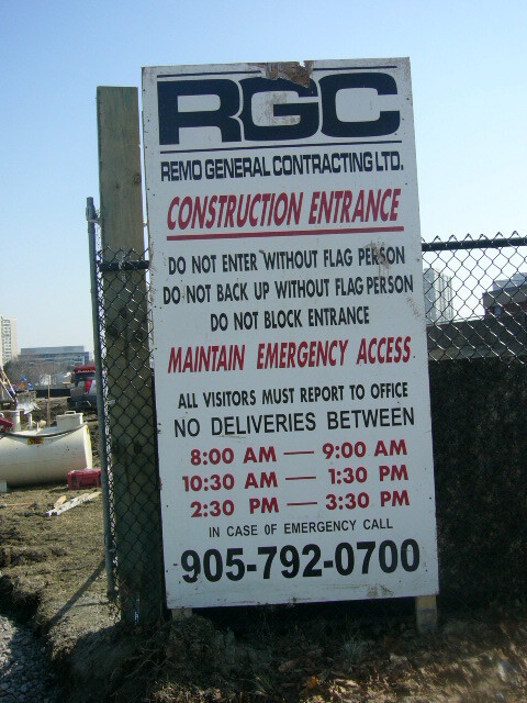 Picture of a construction site sign